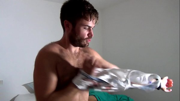 Download Video - LE GO&Ucirc;T SAL&Eacute; DE TES L&Egrave;VRES SUCR&Eacute;ES &lpar;BA&rpar;