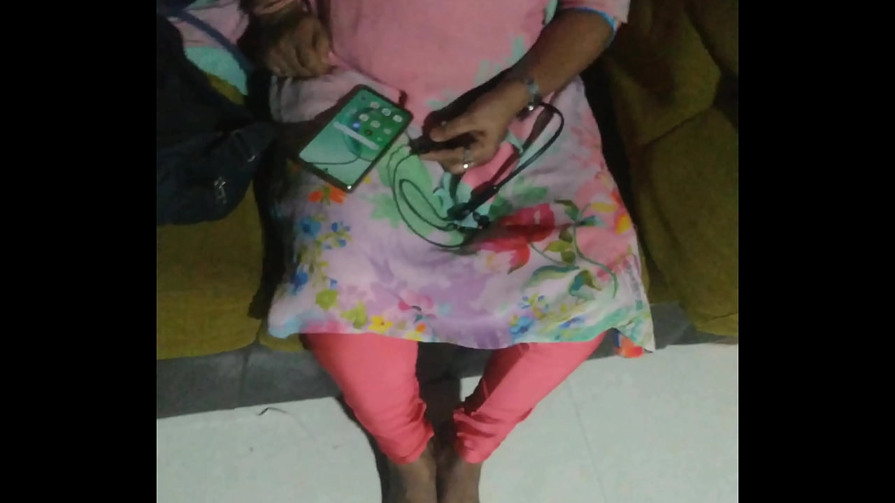 Madam's Pussy Fucked In The Office With Big Black Dick