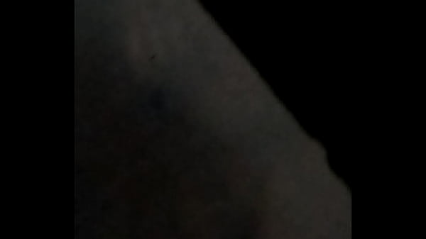 Jeune Fille Dans La Salle De Bain Lavée