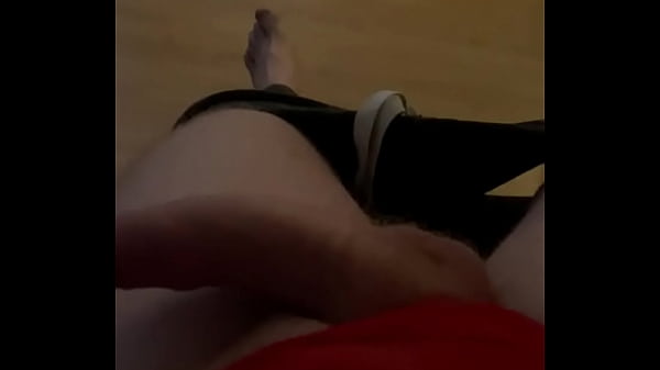 Solo -Masturbation Von Rotem Publieinweißem Ingwer Ein Britischer Mann Weckt In Den Tanga Seiner Frau, Ein Harter Weiß