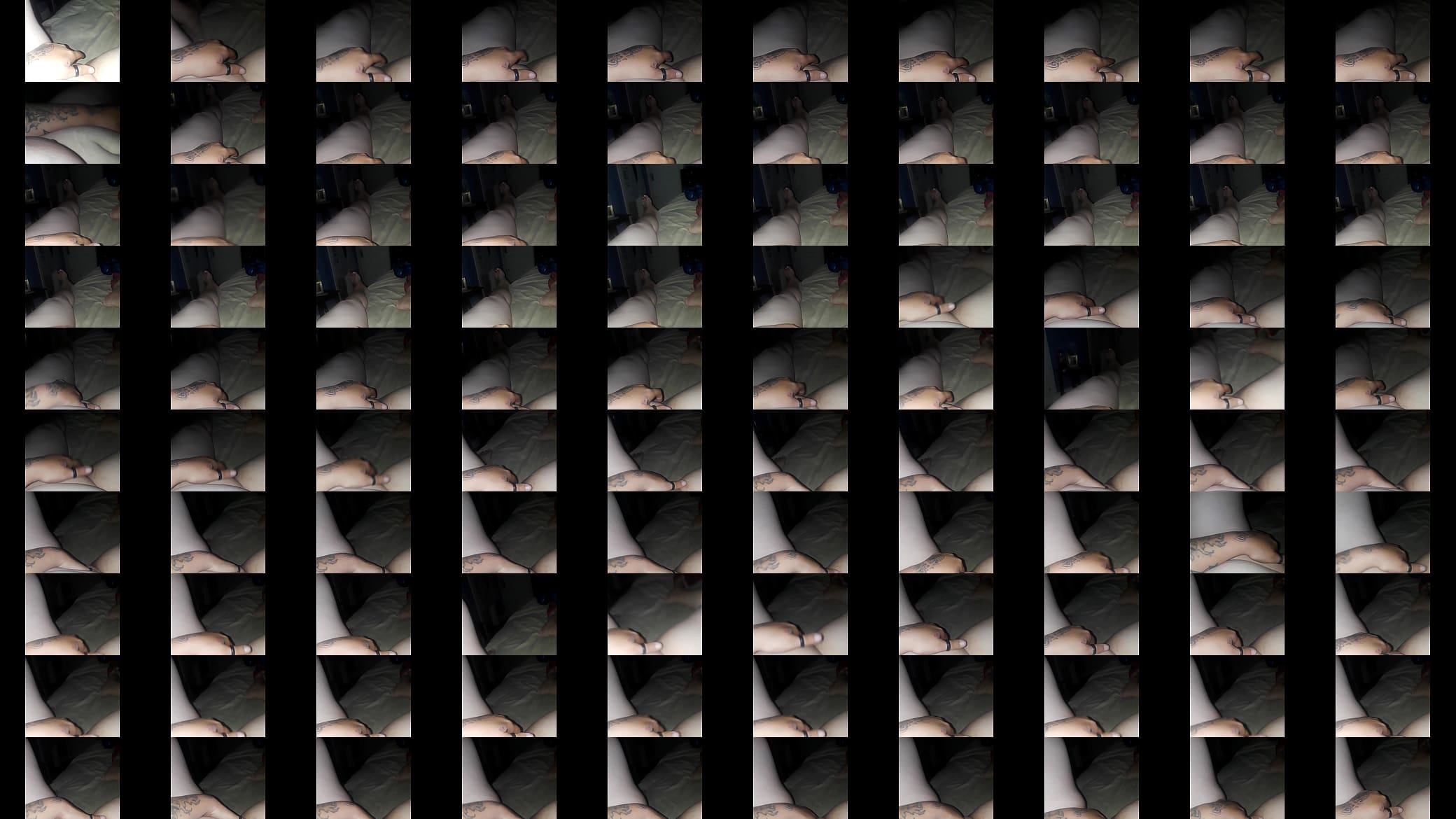Masturbating 预览图