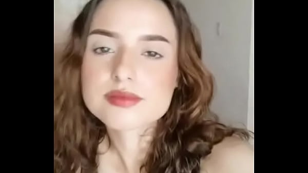 Leslie prepares to masturbate