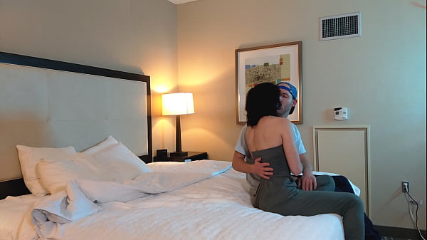 thumb romantic makeout
