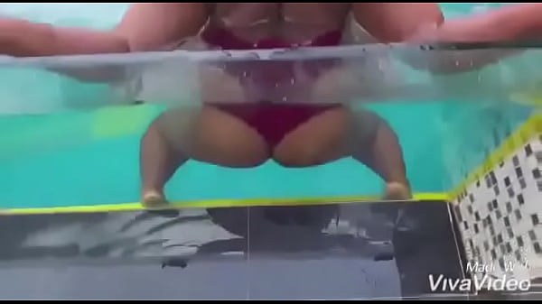 Big ass ebony Vera caught in swimming pool