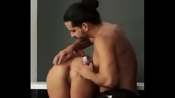 Qui C'est Celle La? Qui Est-Elle