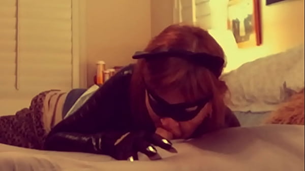 Granny Catwoman sucks Batman