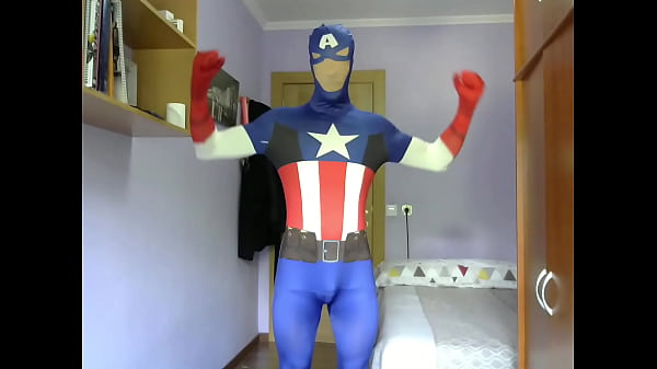 CAPITÁN AMÉRICA se masturba