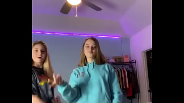 thumb cameltoe