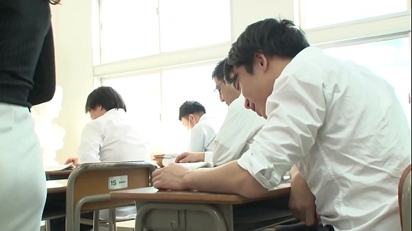Reina Nanjo, a married woman teacher who gets 10 times wet in a climax class where she can't make a voice