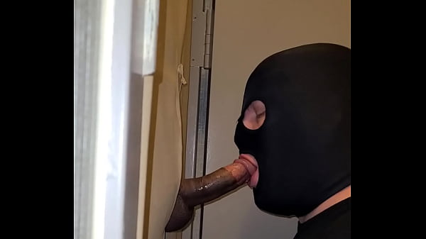 Bodybuilder Latino Directement De La Salle De Gym 17 Minutes De Succion Non-Stop