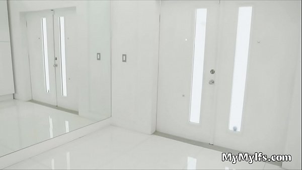 Download Video - Big tit MILF wants it hard and rough