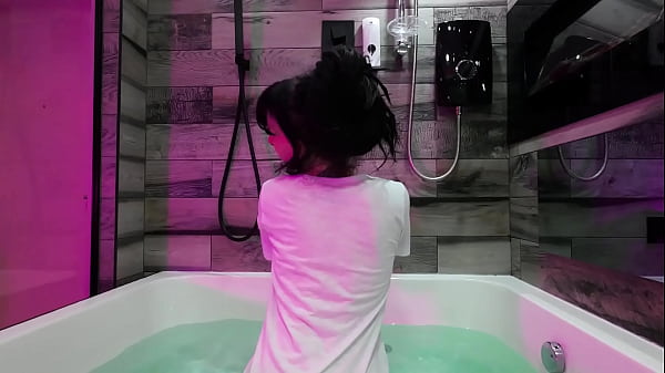 won't you come bathe with me? <3