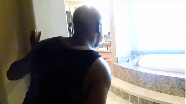 Ebony Milf Lady Onyx eats Myster Mysterious