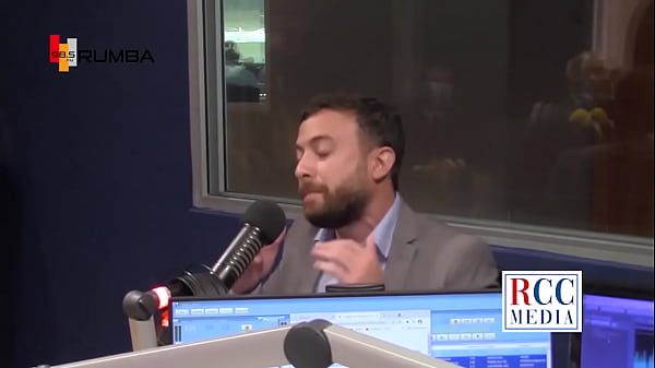 Argentino que no ah leído la biblia se folla a Psiquiatra mitómano loco