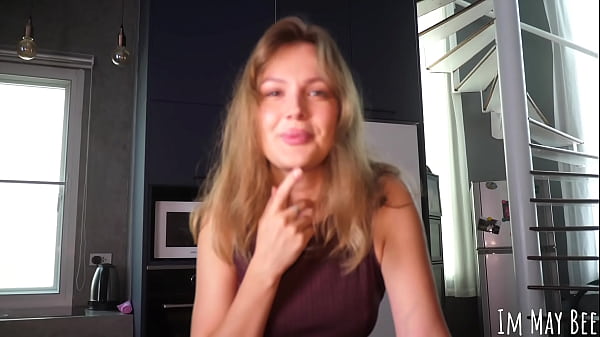 A blowjob under the desk during a work call / VIRTUAL SEX
