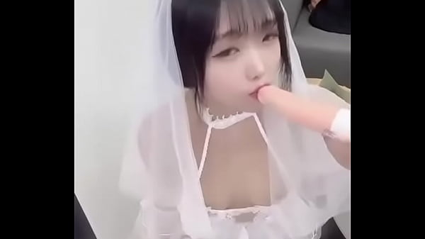 The bride sells direct genitals