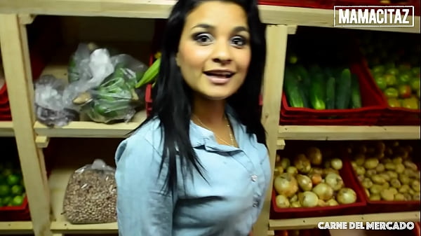 Download Video - CARNEDELMERCADO - &lpar;Joa Cienfuegos&comma; Charles Gomez&rpar; - Chubby Brunette With Big Tits Rides A Big Latino Cock
