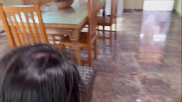 Download Video - Fiz um agrado aos amigos do meu marido&comma; enquanto ele cochilava no quarto&period;