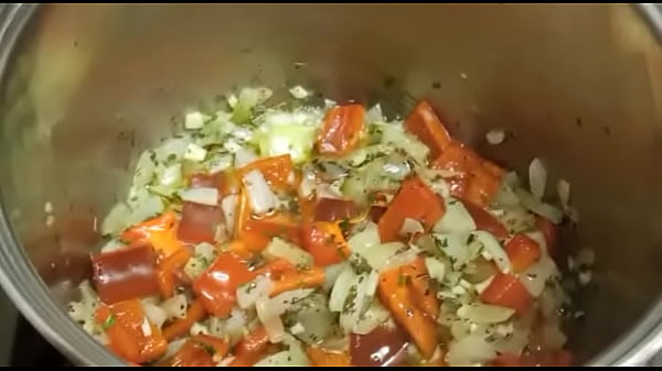 picaica de ajo y perejil con su cebolla y su pimientico ?