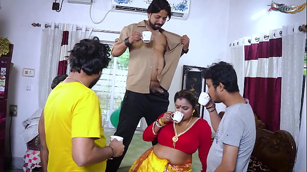 DESI MALLU BHABHI HARDCORE DIFFERENT POSITION OF SEX WITH FOUR LOCAL DESI BOYS WHEN SHE WAS ALONE AT HOME ( gangbang )