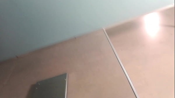 Masturbándome un pooco.