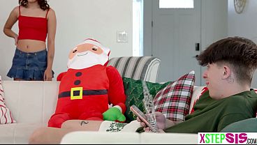 Stepsis and bestie share stepbro his big cock on Xmas morning