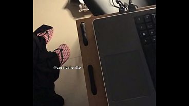 Meu marido trouxe o amigo para jogar video game, depois de algumas bebidas, o amigo pauzudo meu fudeu deliciosamente.