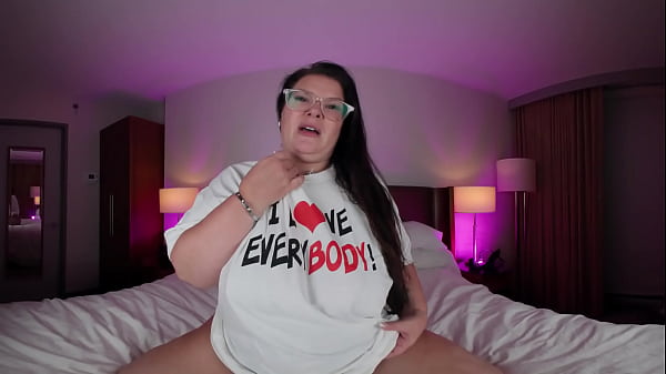 Luna Lark - I Love EveryBODY- BEVR 2D Converted