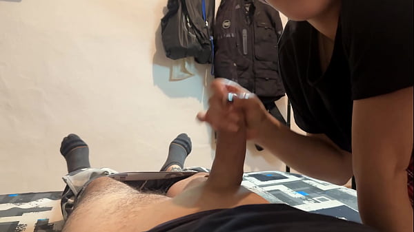 Download Video - la mujer de mi mejor amigo se traga mi verga completa cuando quedamos a solas