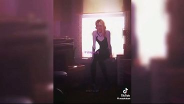 Spider-Gwen - EoO (Bad Bunny) HMV