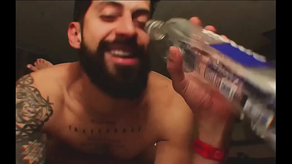 Milf caliente sensual  y ama de casa juega con ...