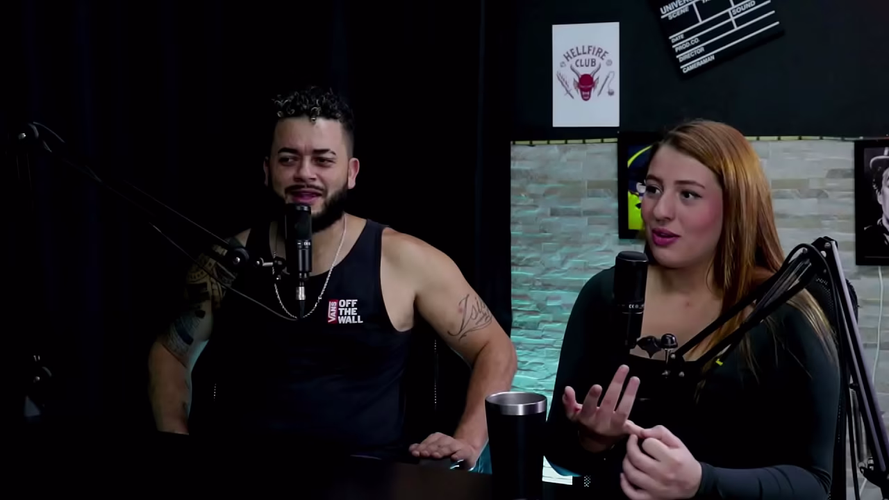 FICOU DE PERNA ABERTA, FEZ O CARONA DO TED, E A MENINA SEM ROUPA... - CASAL 7LOVERS