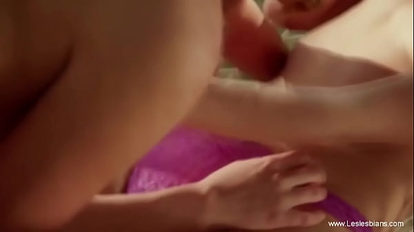 Letting Her Pussy Gets Wet and Feel Arouse To enjoy