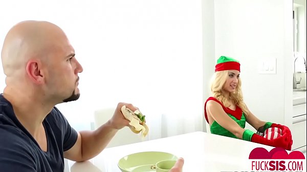 Uma Jolie In Extra Small Elf on The Shelf