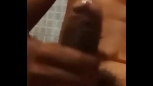 tamil bb aunty milk sapping boys video