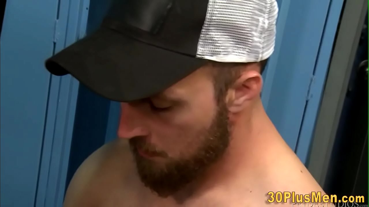 Deportistas en el vestuario tragar polla
                    cumshot hardcore blowjob masturbation gay hd gays lockerroom jock gaysex dustin steele tyler phoenix muchos negros