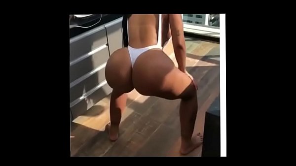 Gostosas dançando