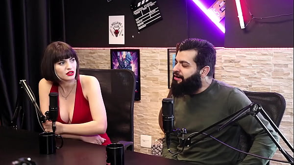 Lady Snow Shows Her Beautiful Breasts While Talking About Swallowing Cum - Lady Snow and Lord Kenobi