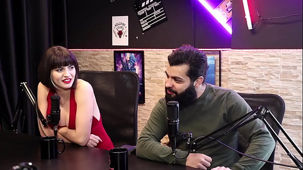 Lady Snow Shows Her Beautiful Breasts While Talking About Swallowing Cum - Lady Snow and Lord Kenobi