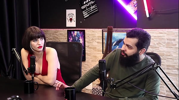 Lady Snow Shows Her Beautiful Breasts While Talking About Swallowing Cum - Lady Snow and Lord Kenobi