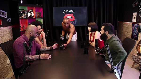 Lady Snow Shows Her Beautiful Breasts While Talking About Swallowing Cum - Lady Snow and Lord Kenobi
