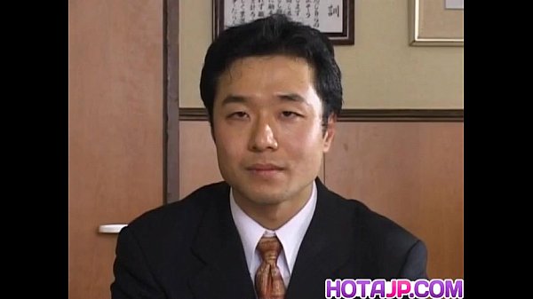 Yui Aina gets sucked penises