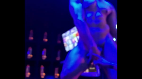 Gogo Dancer La Puri