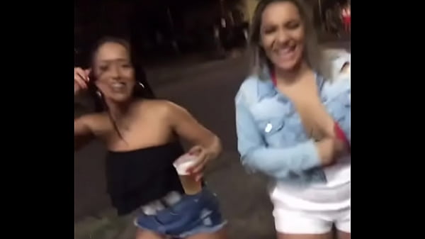 Jeunes Filles De Tiktoker