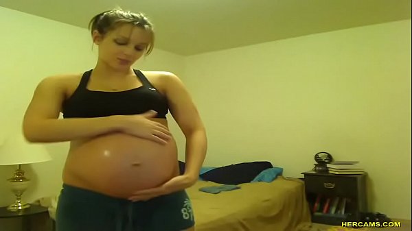 Pregnnt Tori Taylor Blue Shorts
