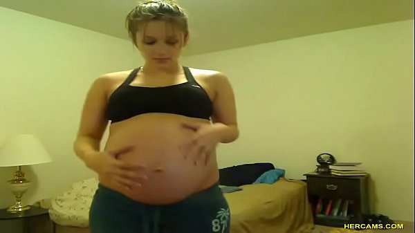 Pregnnt Tori Taylor Blue Shorts