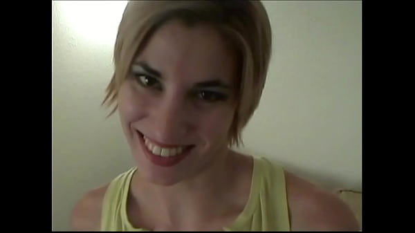 Sandi Rose Shows Off Her Pantyhose & Blowjob Skills