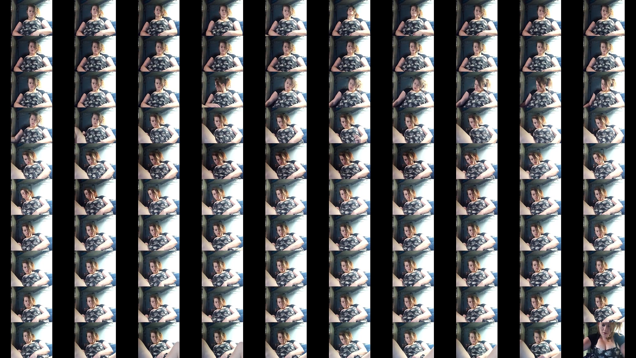 Masturbation in a dress 预览图