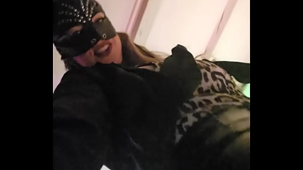 Mommy wants you!