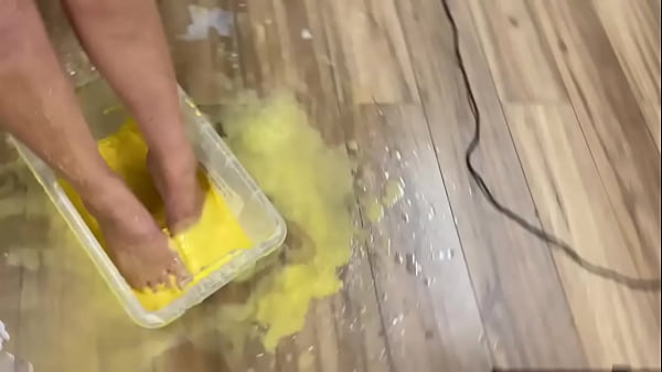 thumb custard sample